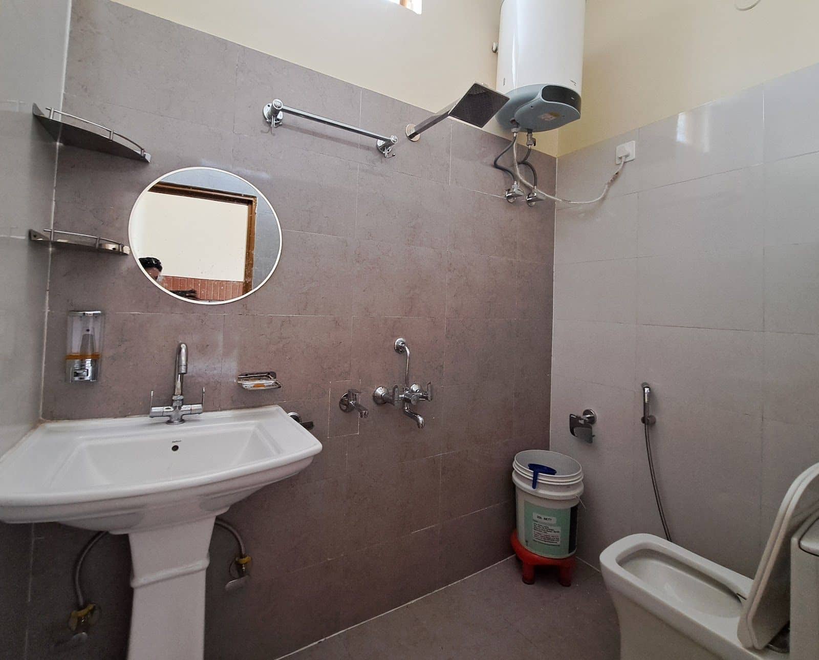 Homestay w/ Home Meals & Temple Access - Nada, Uttarakhand photo 4