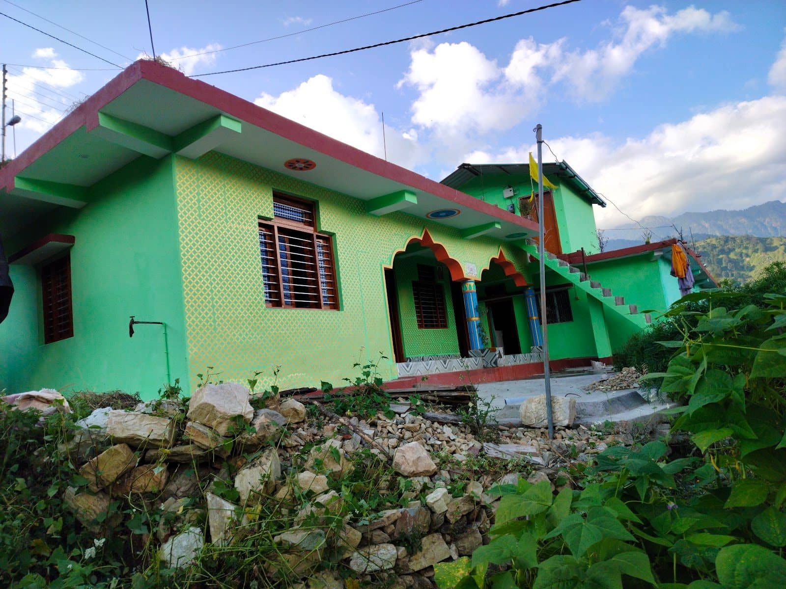 Family Homestay w/ Home Meals, Uttarakhand - Raithal, Uttarakhand