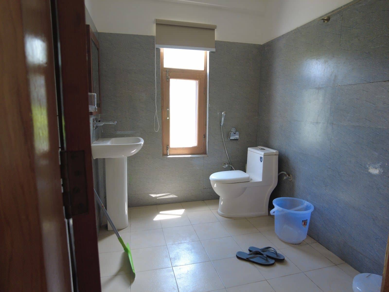 Authentic Homestay w/ Home Meals & Treks, HP - Rusmas, HP photo 4