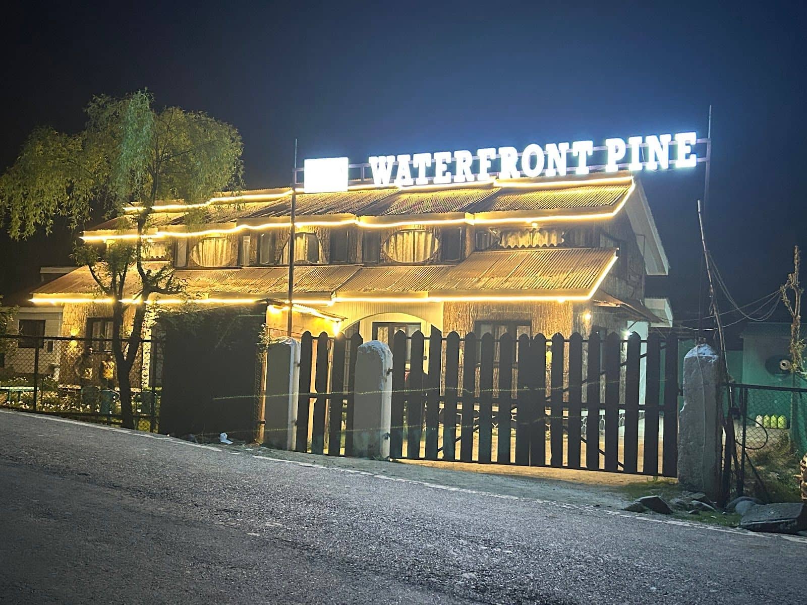 Riverside Cottage w/ Mountain Views, J&K - Jammu and Kashmir