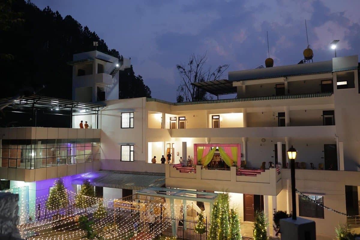 Home-Cooked Meals Resort, Uttarakhand - Kausani photo 5