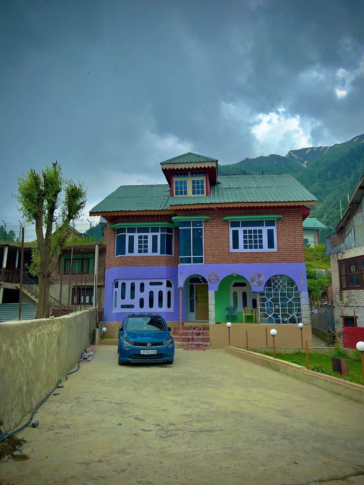 Valley View Homestay w/ Home Meals, J&K - Sonamarg, J&K