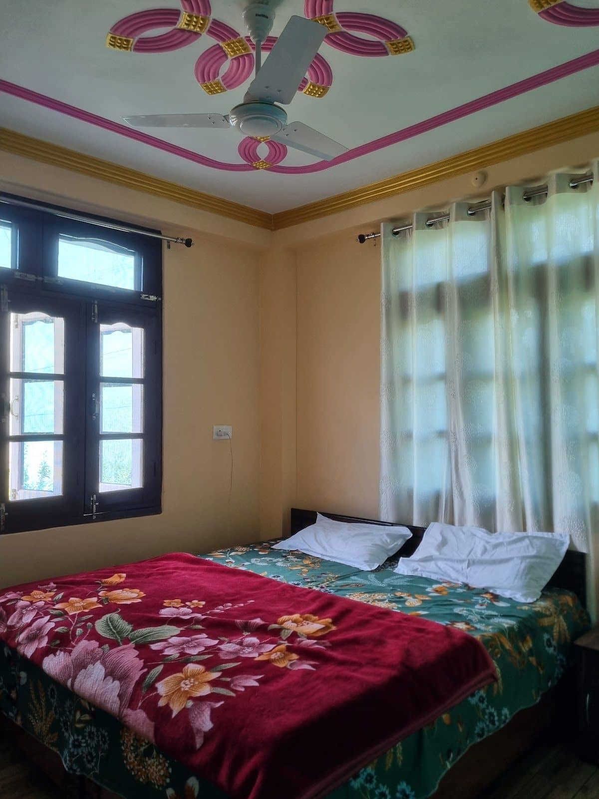 Apple Garden Homestay w/ Valley Views, HP - Sarahan, HP photo 5