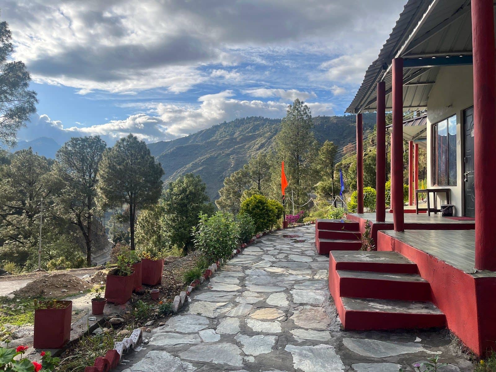 Spacious Resort w/ Lush Greenery, Uttarakhand - Barkot, Uttarakhand photo 4