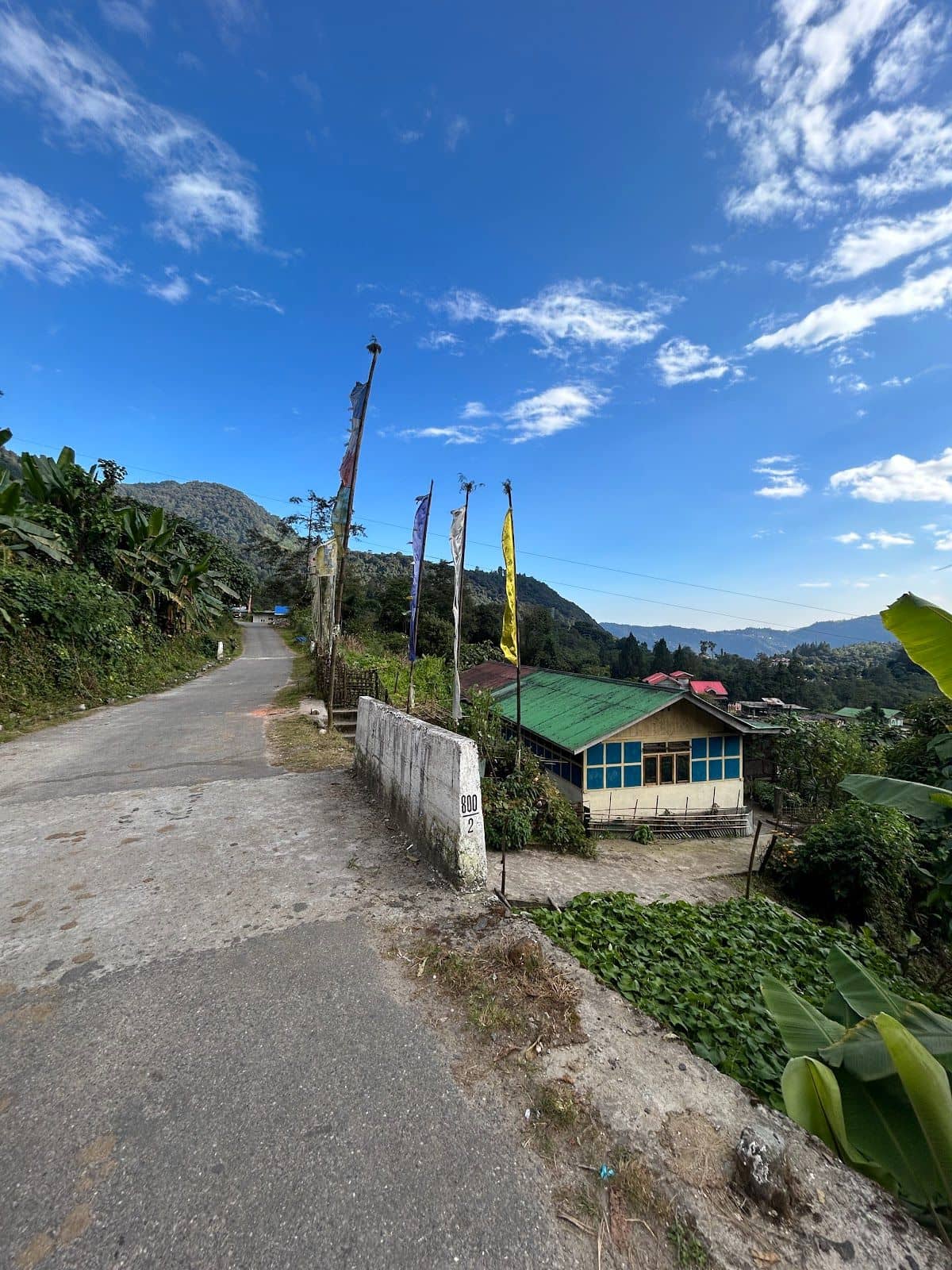 Trekker's Homestay w/ Best Tongba & KNP Trail - Yuksom