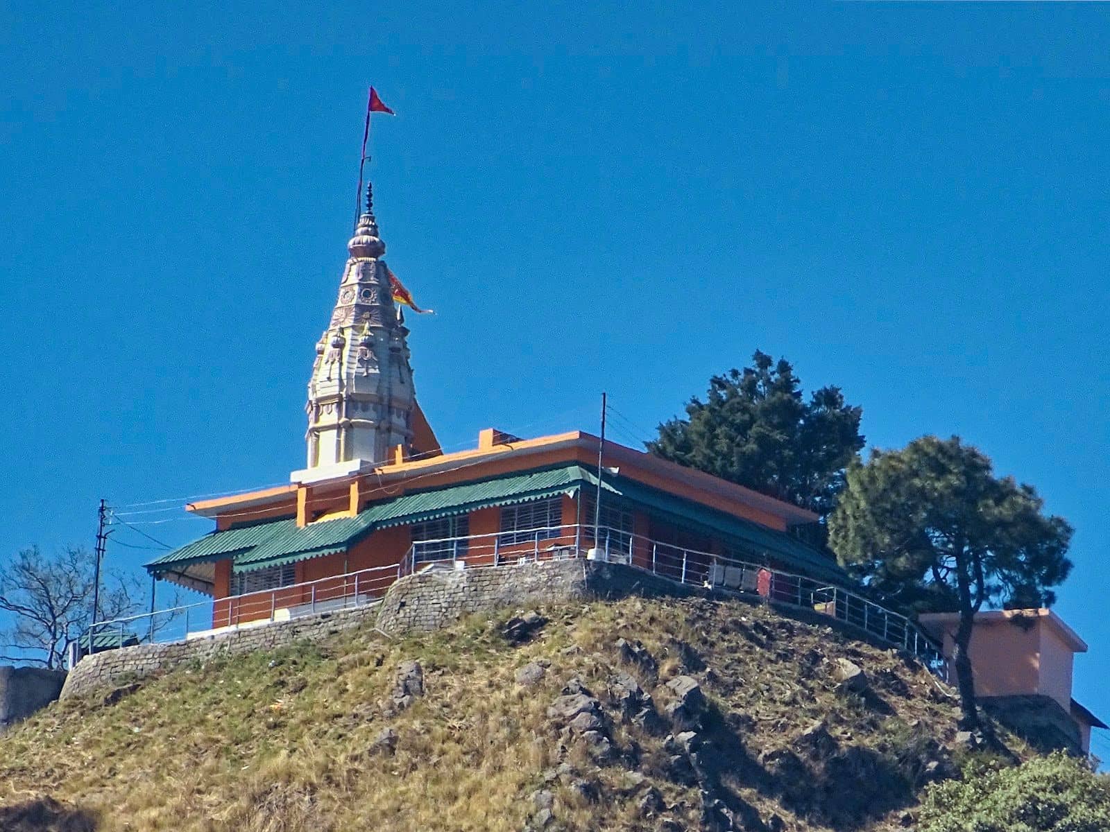 Spic & Span Homestay w/ Mountain Views, HP - Kasauli, HP