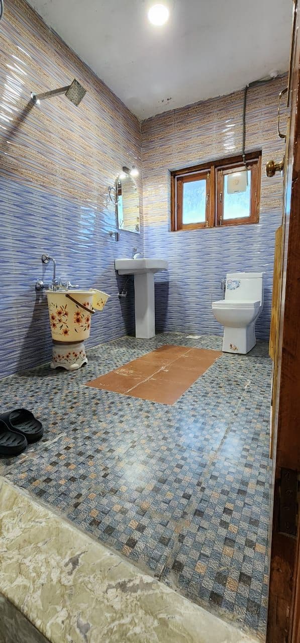 Spacious Stay w/ Glacier Views, Jammu & Kashmir in Sonamarg, Jammu & Kashmir 8