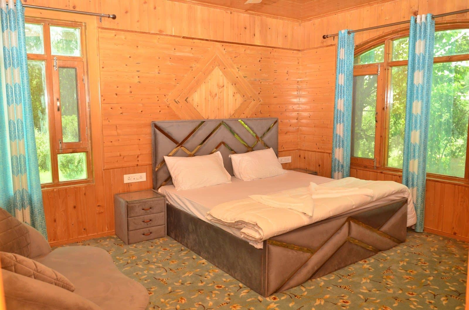 Homestay w/ Home Meals & Caretaker, Srinagar - Srinagar, Jammu and Kashmir photo 3