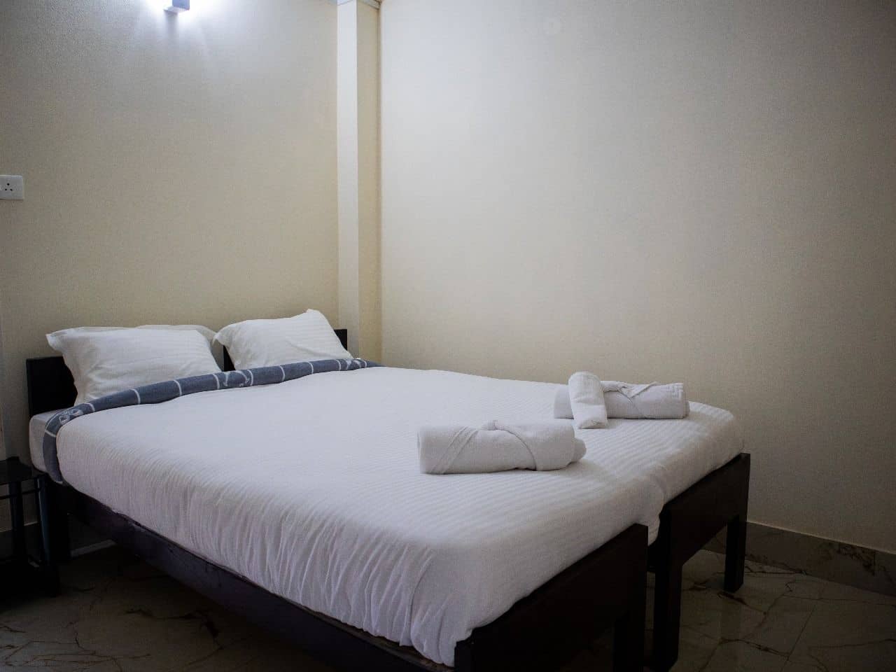 Charming Stay: Clean Rooms & Warm Khasi - Cherrapunji