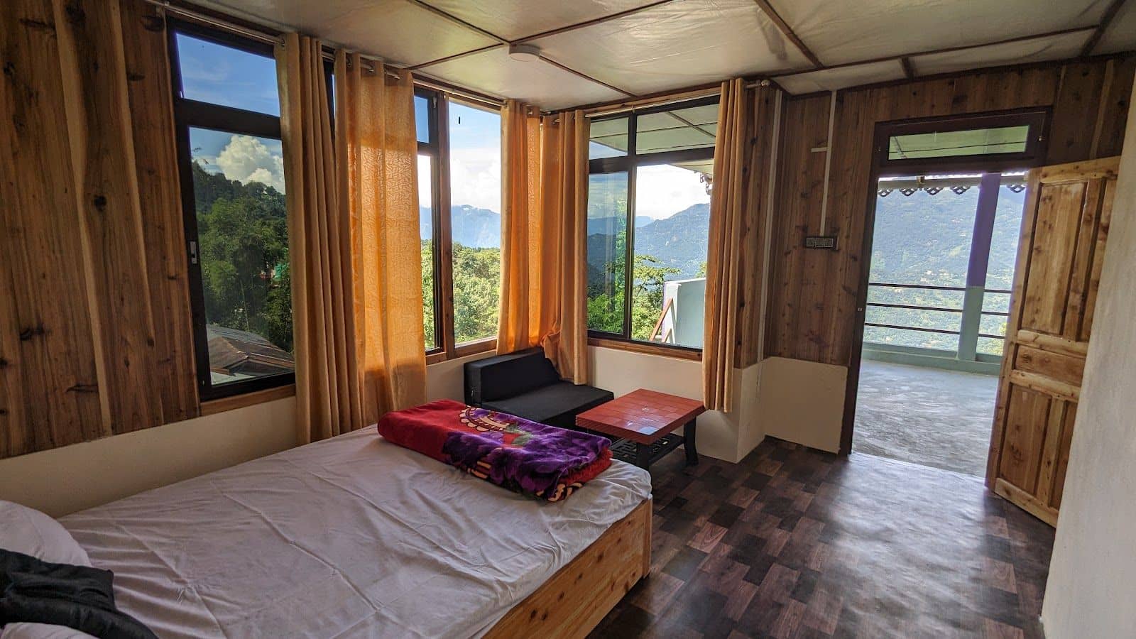 Cozy Mountain Homestay with Local Hospitality - photo 5