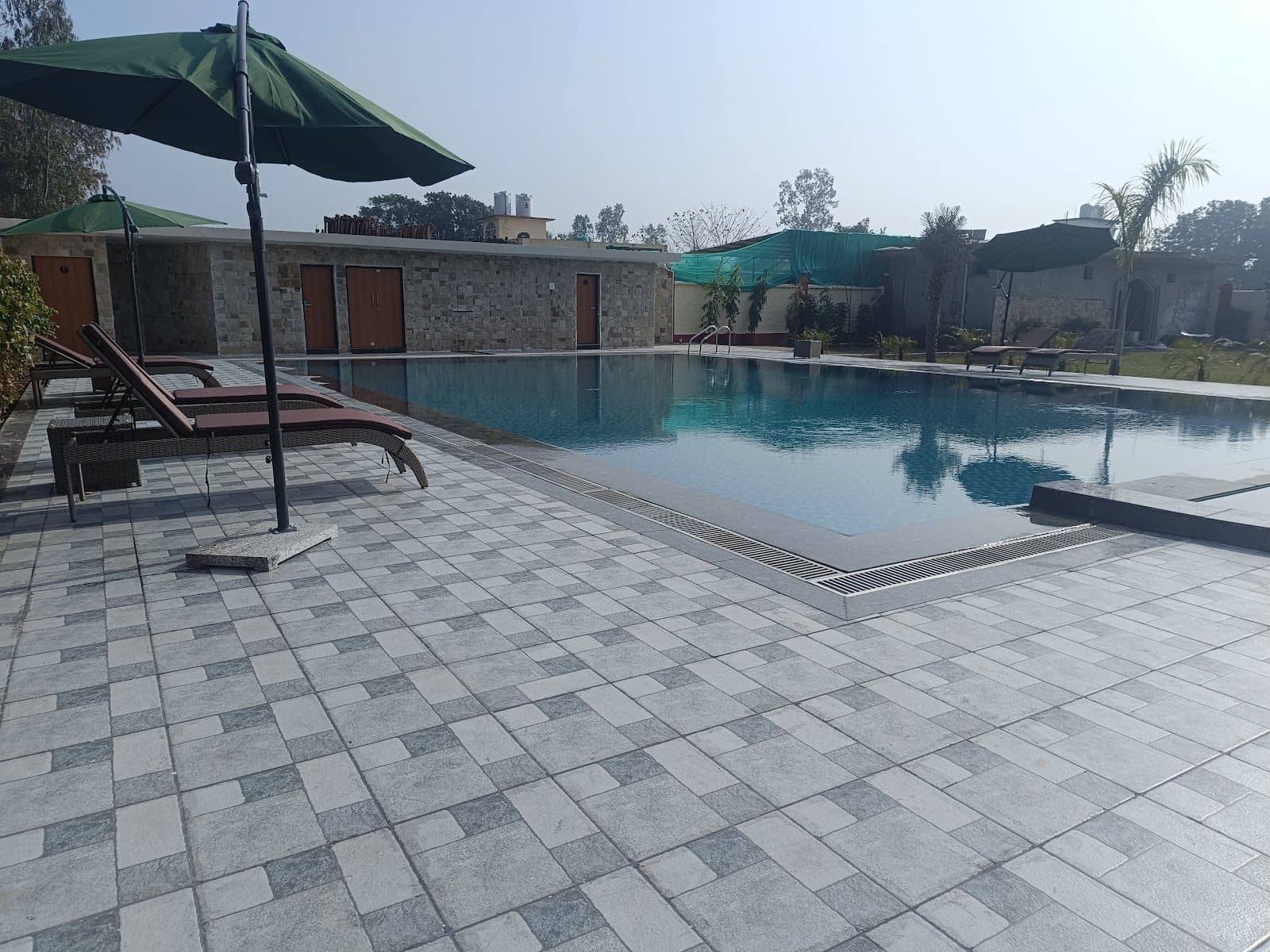 Spacious Resort w/ Greenery & Home Meals, UK - Madanpur photo 4