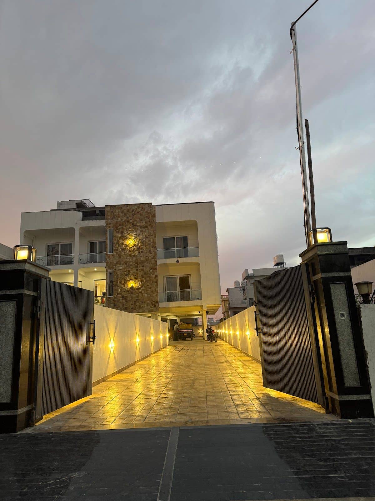 Clean Homestay, Easy City Access, Uttarakhand - Dehradun, Uttarakhand