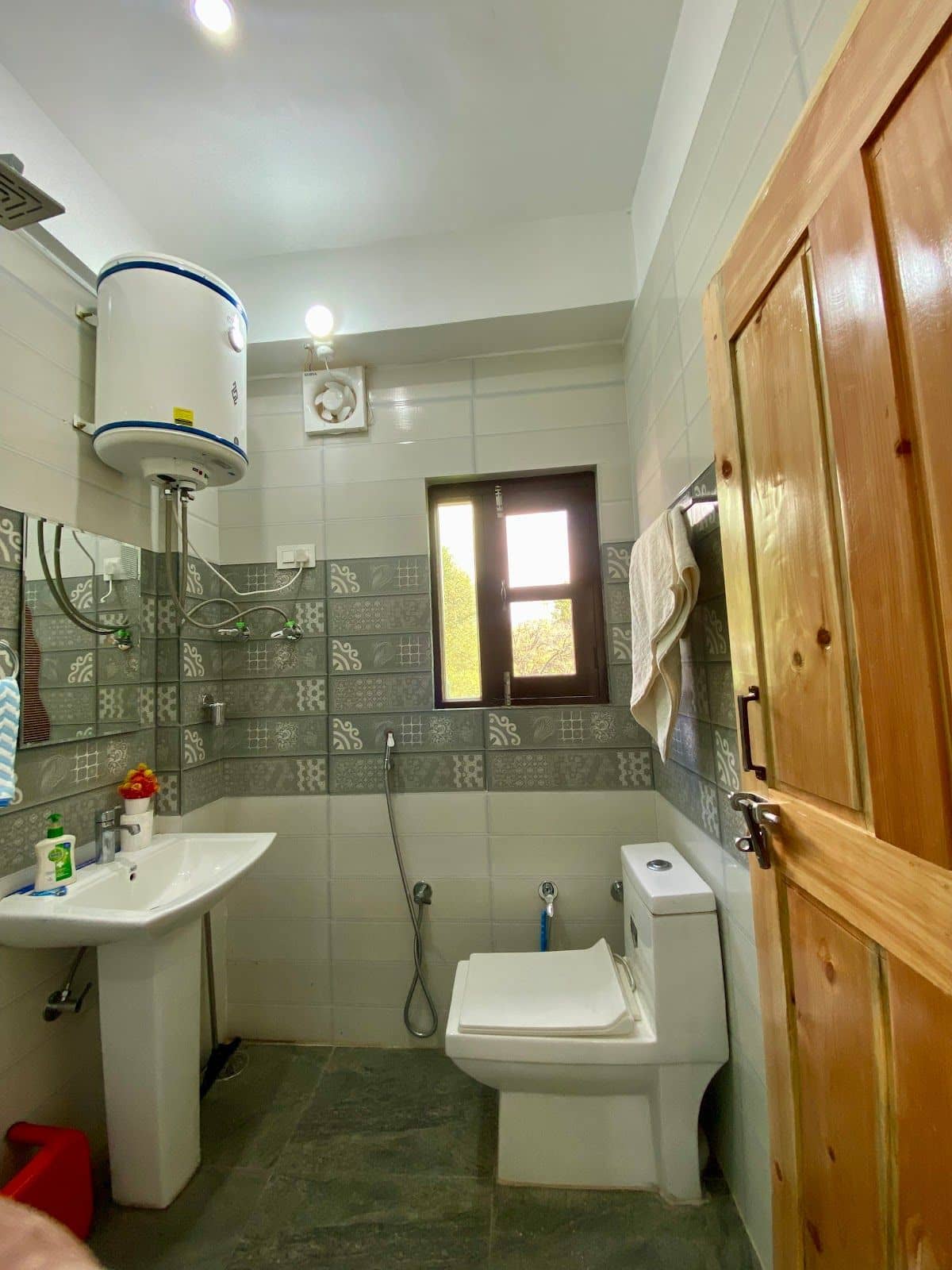 Apple Orchard Stay, Meals & Parking, J&K - Kokernag, J&K photo 4