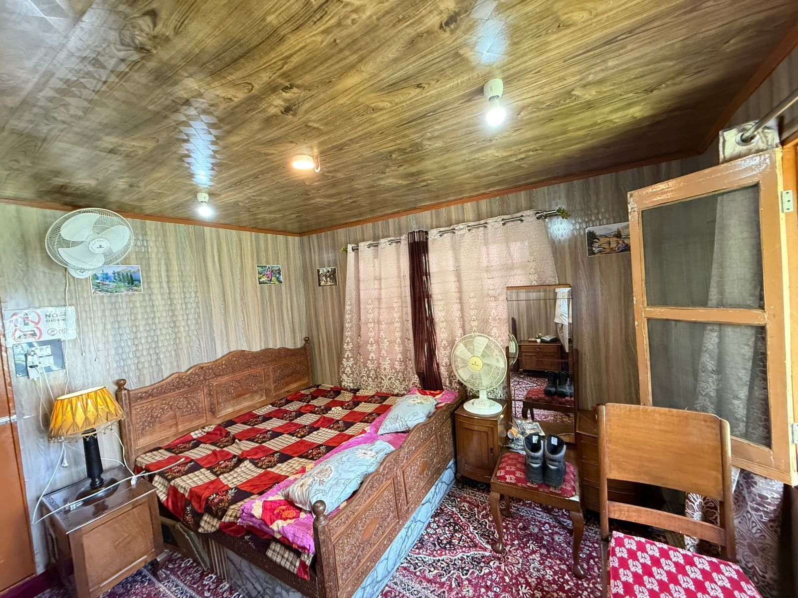 Lakefront Cottage w/ Home Meals & Views, J&K in Srinagar, J&K 2