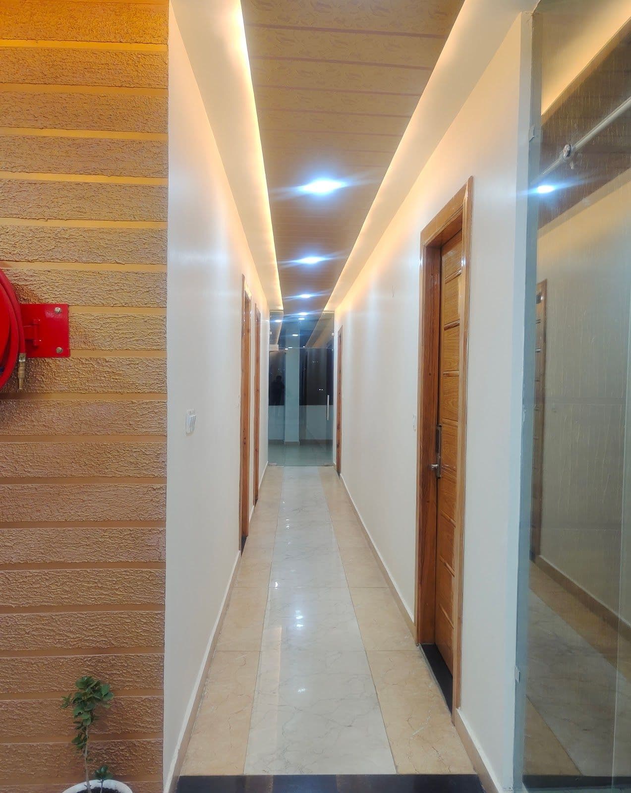 Wooden Room Homestay w/ Mountain Views in Lohaghat, Uttarakhand 2