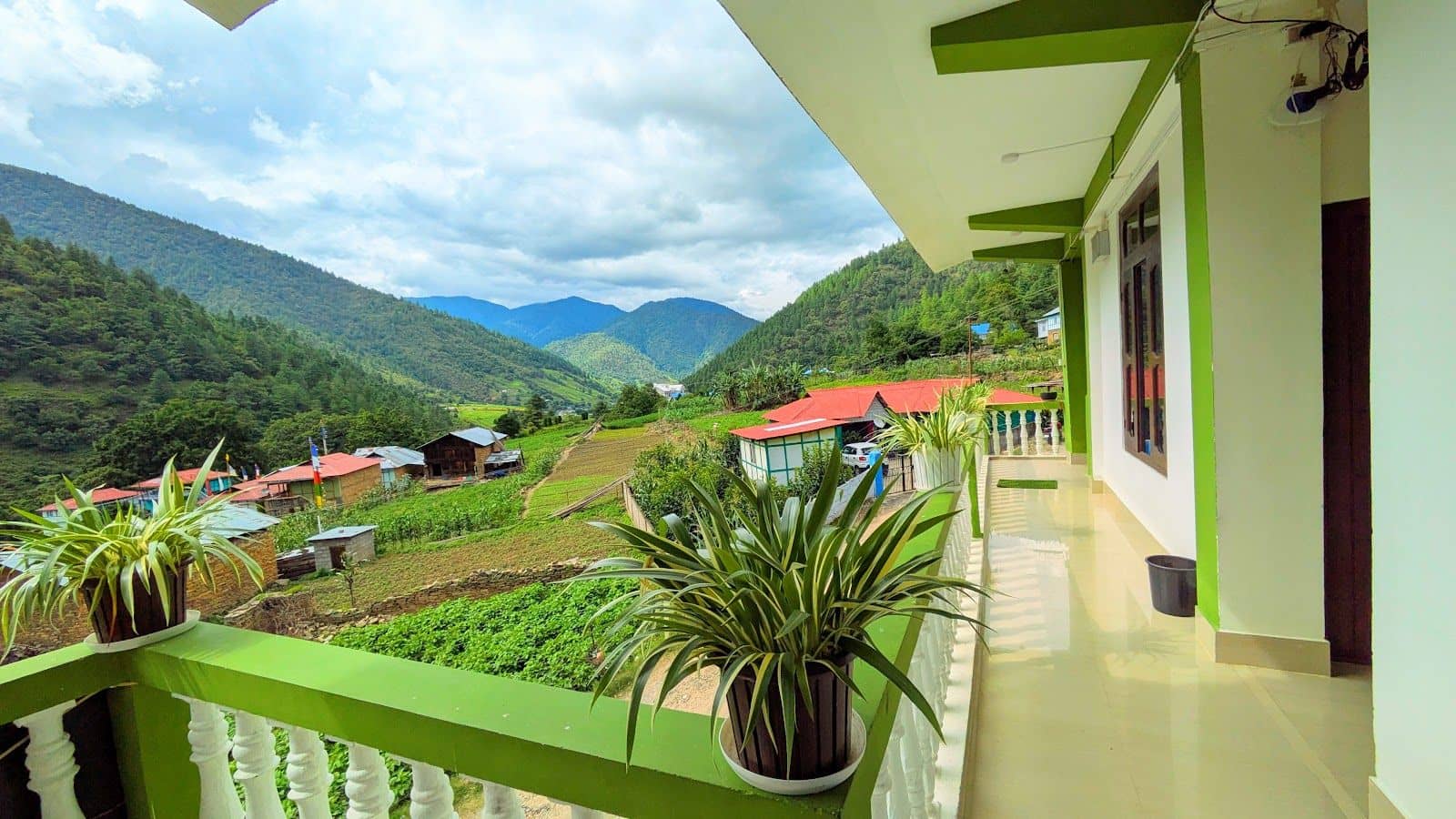 Hillside Home w/ Bonfire & Mtn Views, NE - Dirang, Arunachal Pradesh