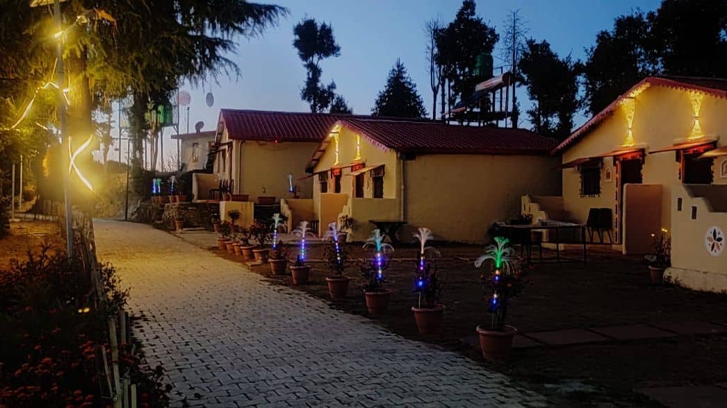 Traditional Cottage, Himalaya Views, UT - Uttarakhand