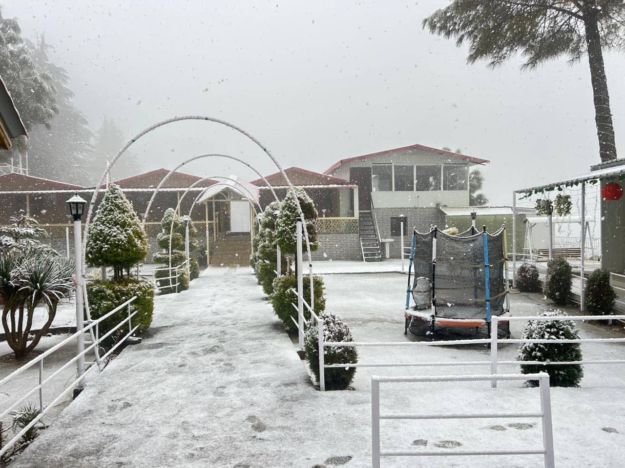 Hilltop Cottages w/ 360 Views & Trails, HP - Chail, HP