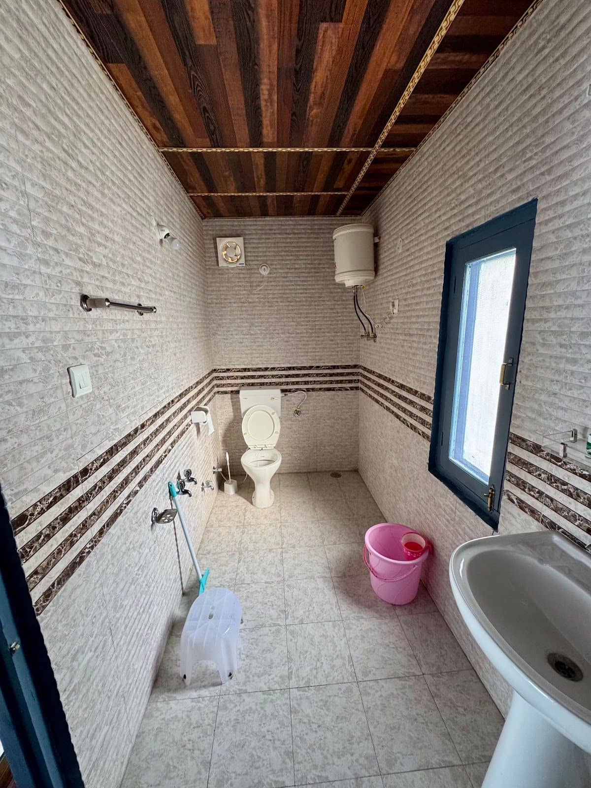 Apple Orchard w/ Home Meals, HP - Himachal Pradesh photo 5