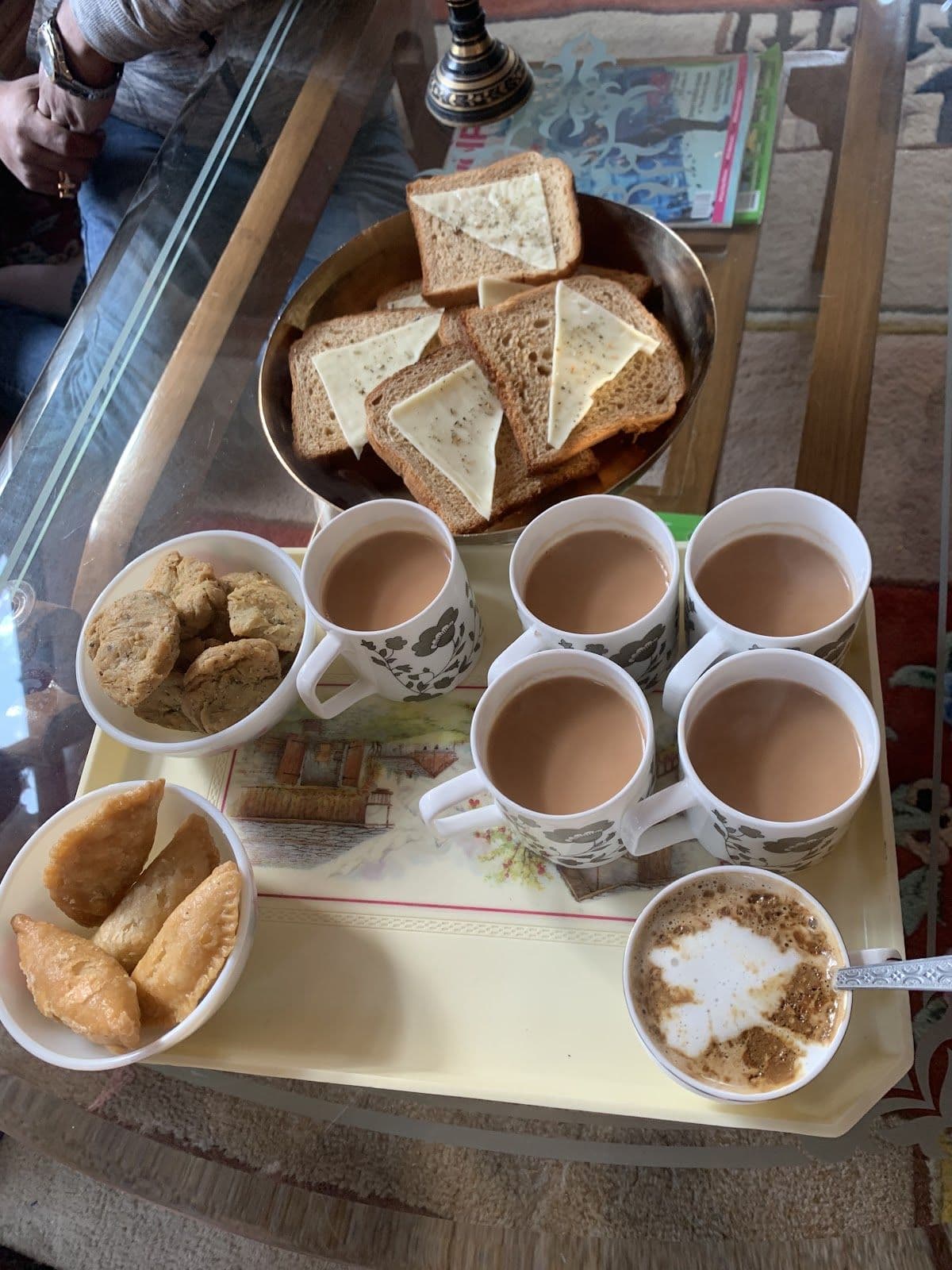 Wooden Homestay w/ Apple Orchards & Stream, HP in Jubbal, HP 8