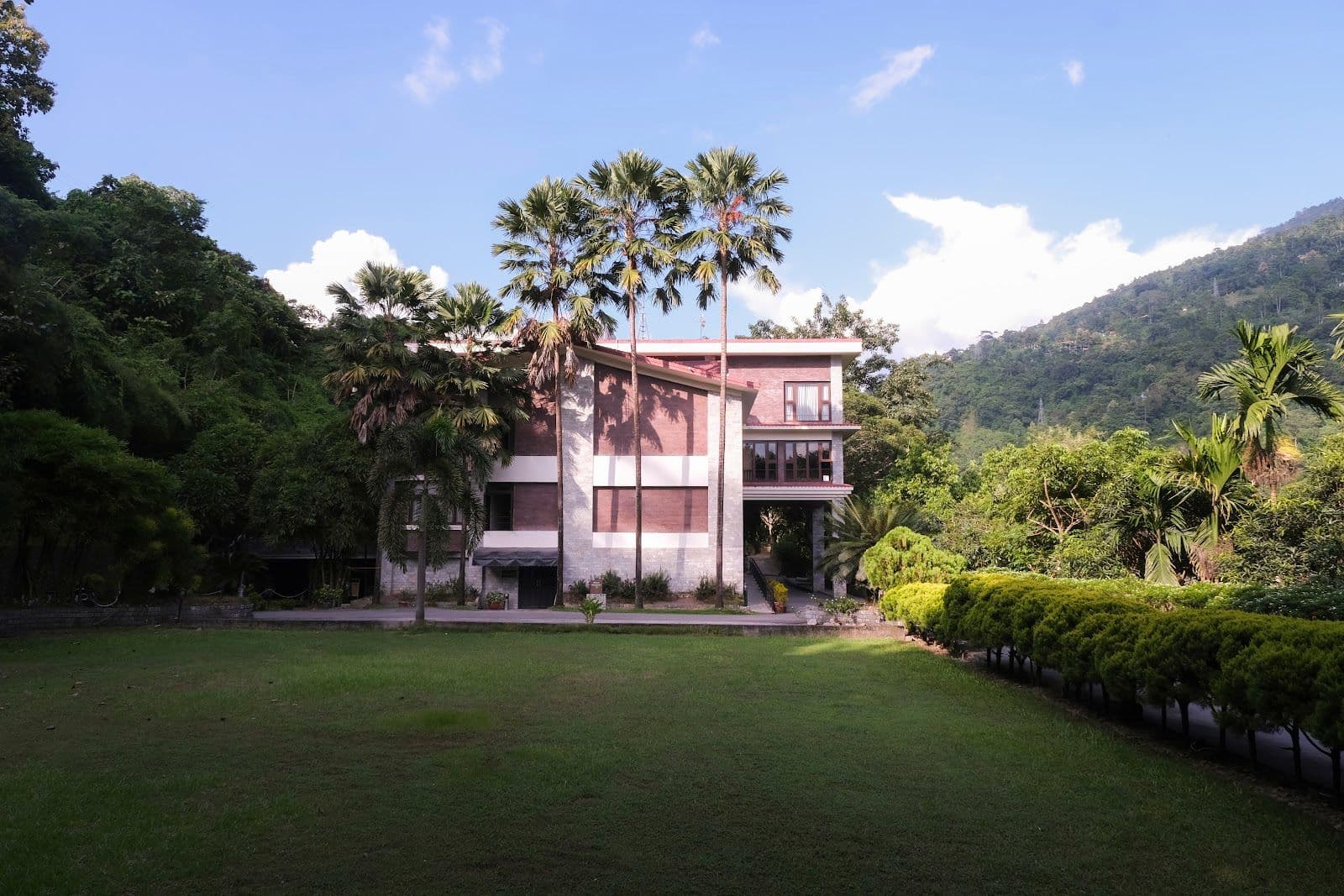 Spacious Mountain Homestay w/ River Walk, Sikkim in Soreng, Sikkim 1