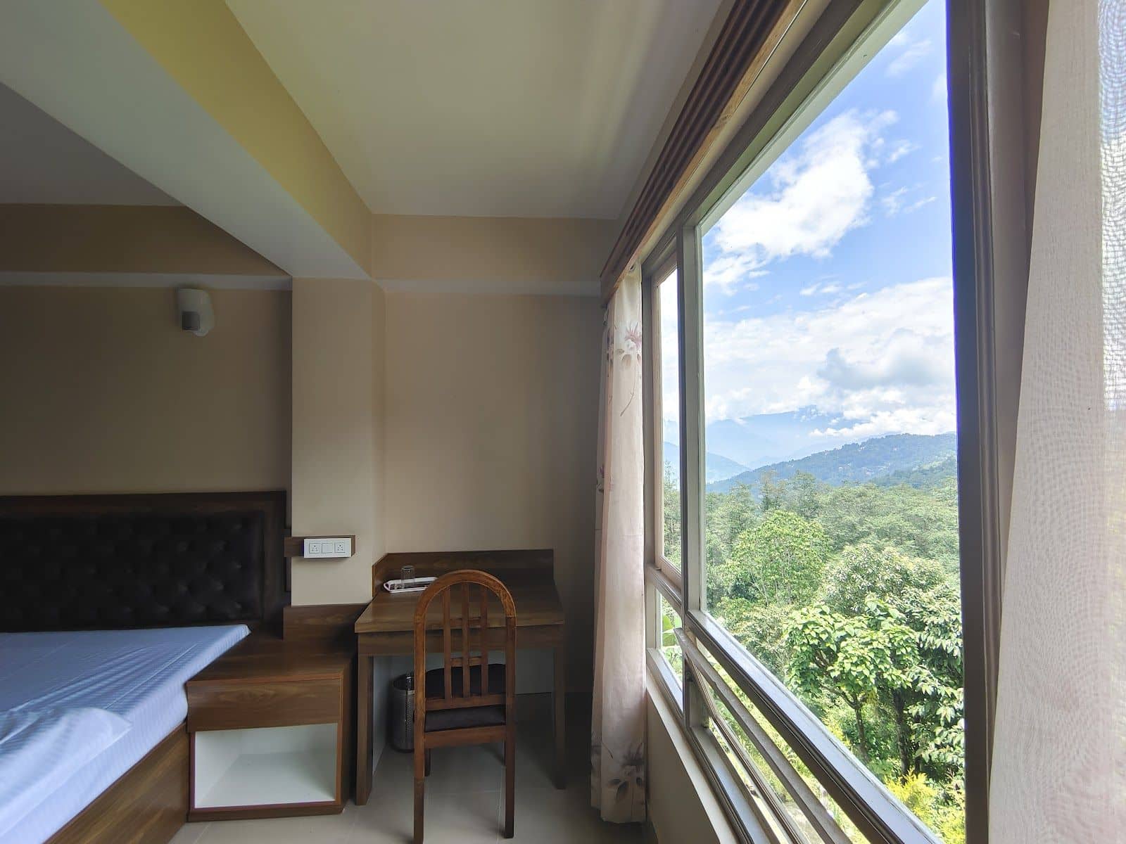 Kanchenjunga View Homestay w/ Owners' Care, Sikkim - Aritar, Sikkim photo 3