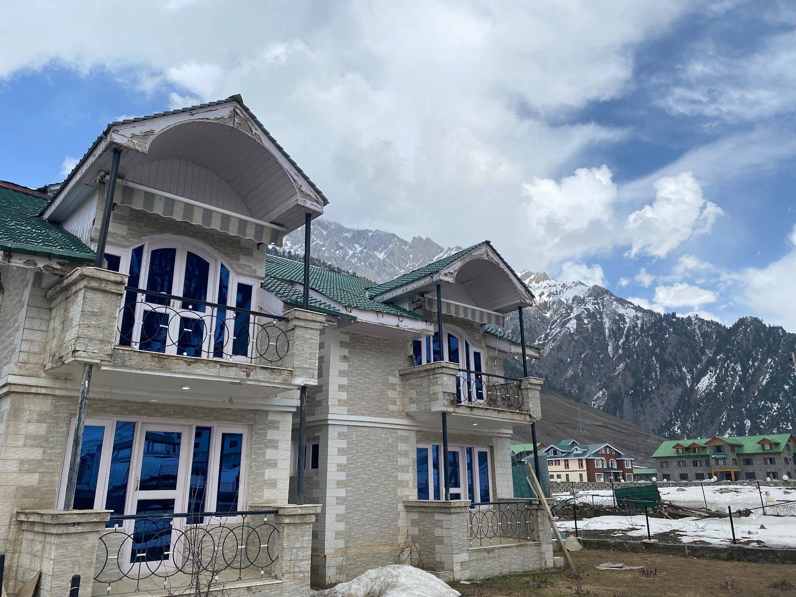 Spacious Stay w/ Glacier Views, Jammu & Kashmir - Sonamarg, Jammu & Kashmir