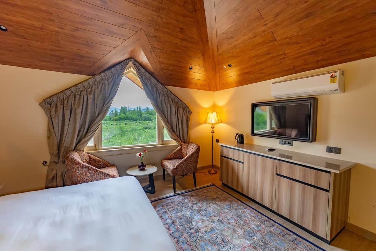 Premium Villa w/ Home Meals & Comfort, JK - Pahalgam, JK photo 3