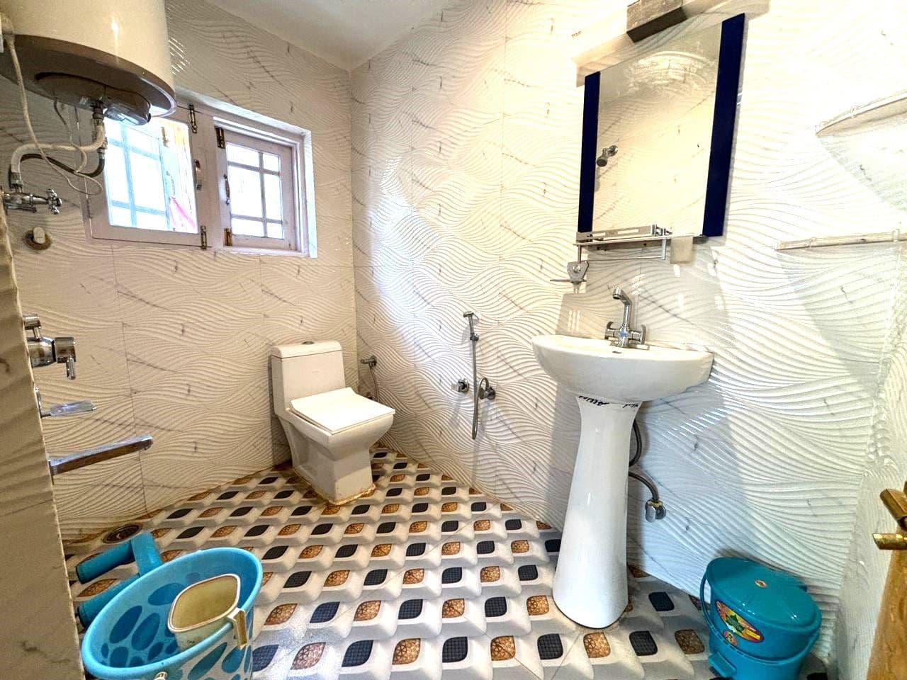 Riverside Resort w/ Mountain Views, Kashmir in Pahalgam, Kashmir 5