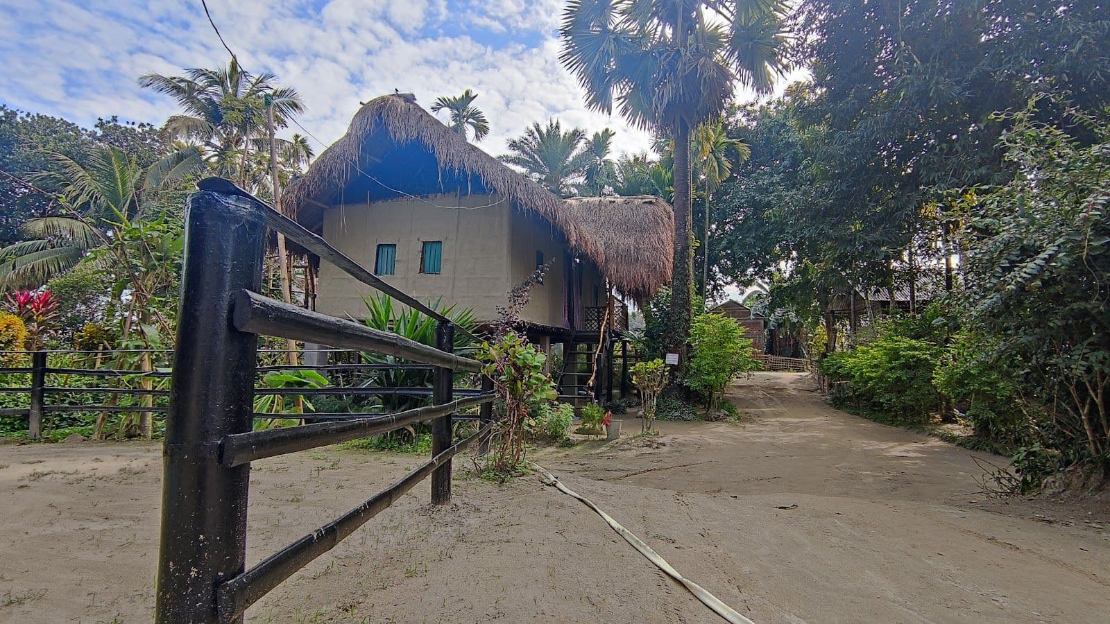 Homestay w/ Home Meals, Assam in Jorhat 8