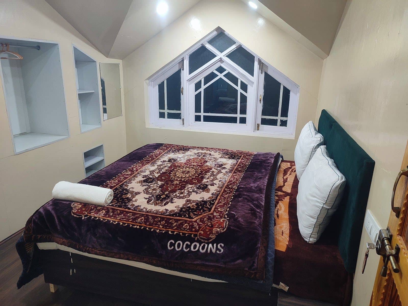 Family Villa w/ Home Meals & Hammam, Kashmir - Tangmarg, Kashmir photo 5