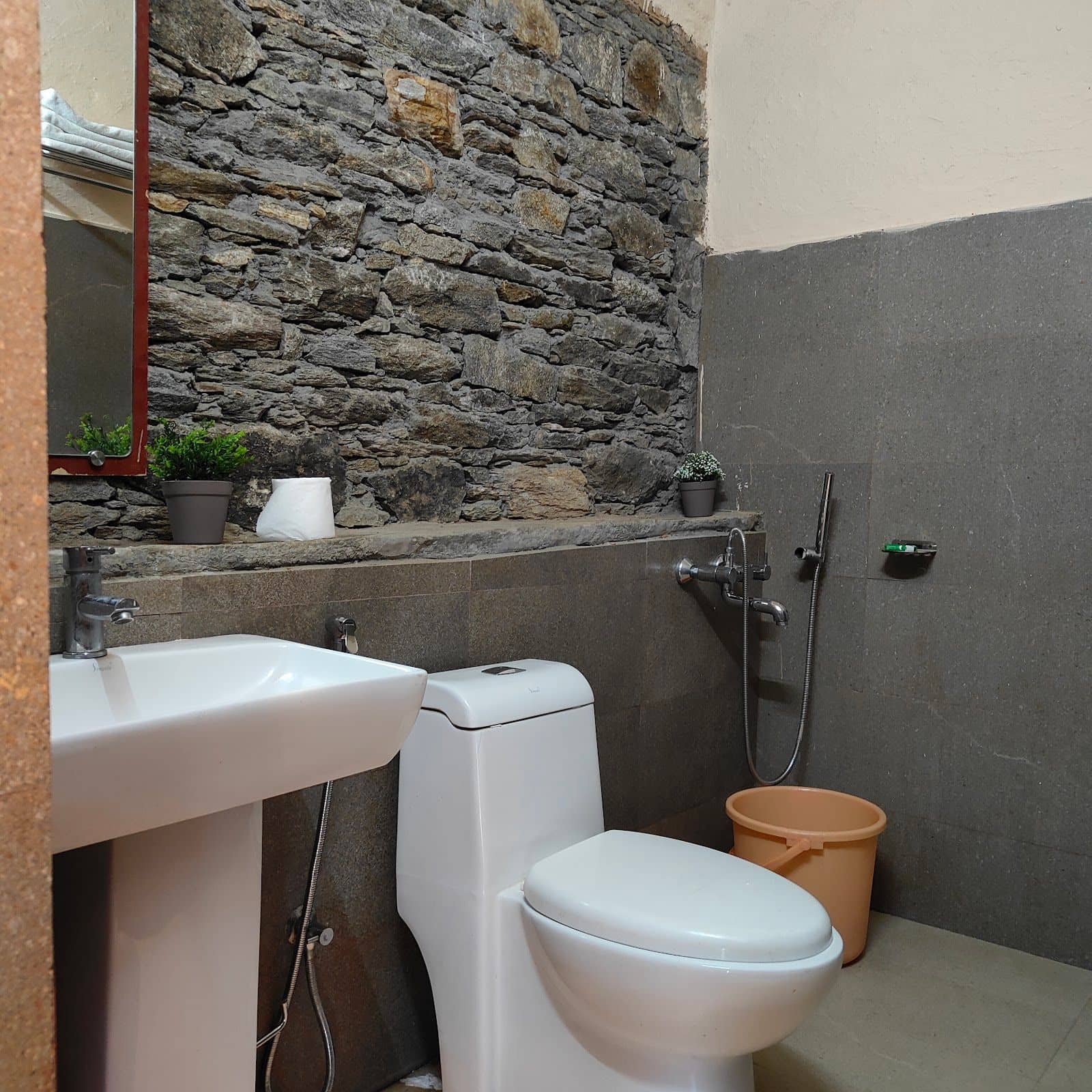 Pahadi Cottage w/ Valley Views & Meals - Sari, Uttarakhand photo 4