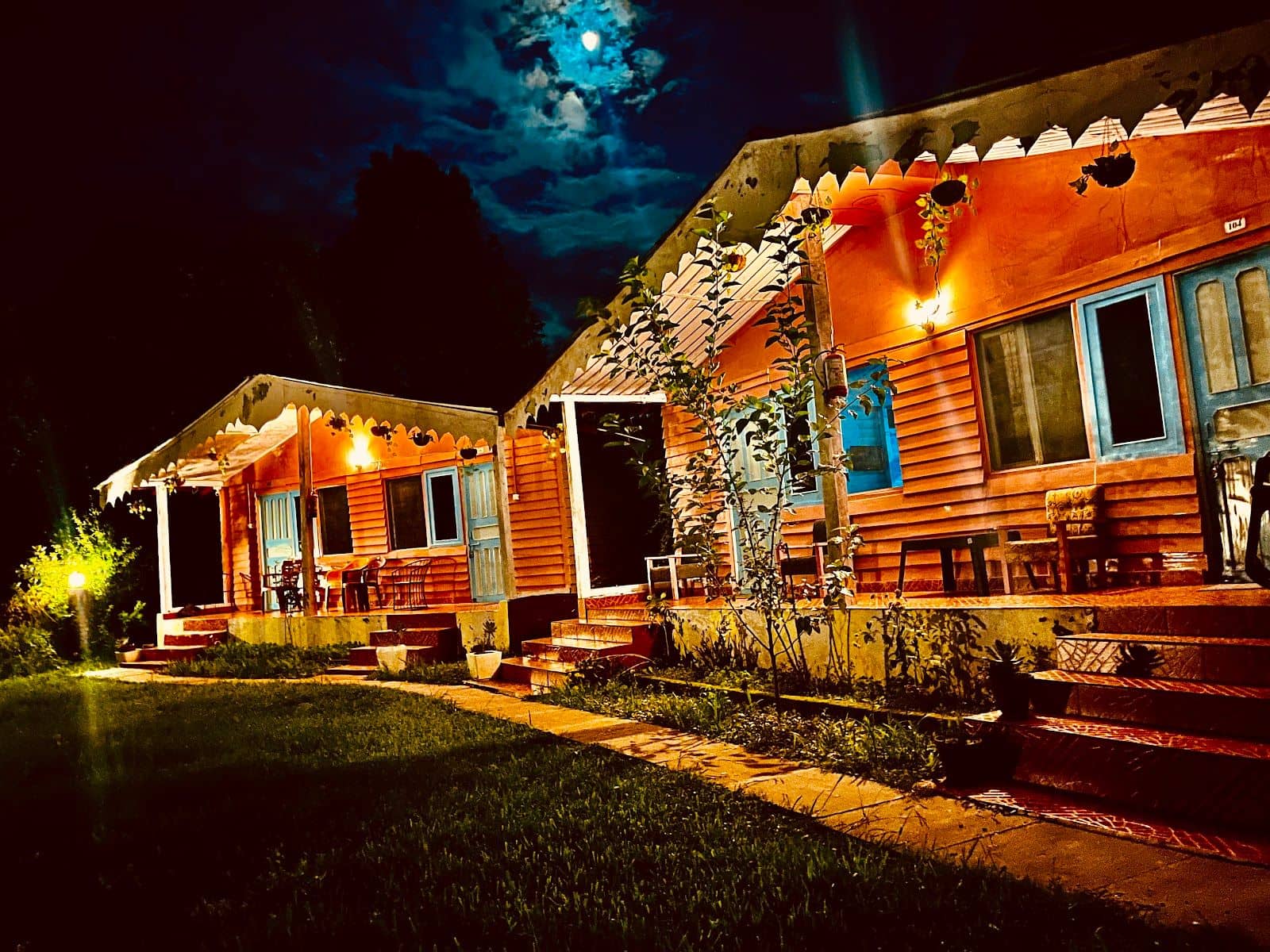 Himalayan View Homestay w/ Home Meals, Uttarakhand - Kausani, Uttarakhand