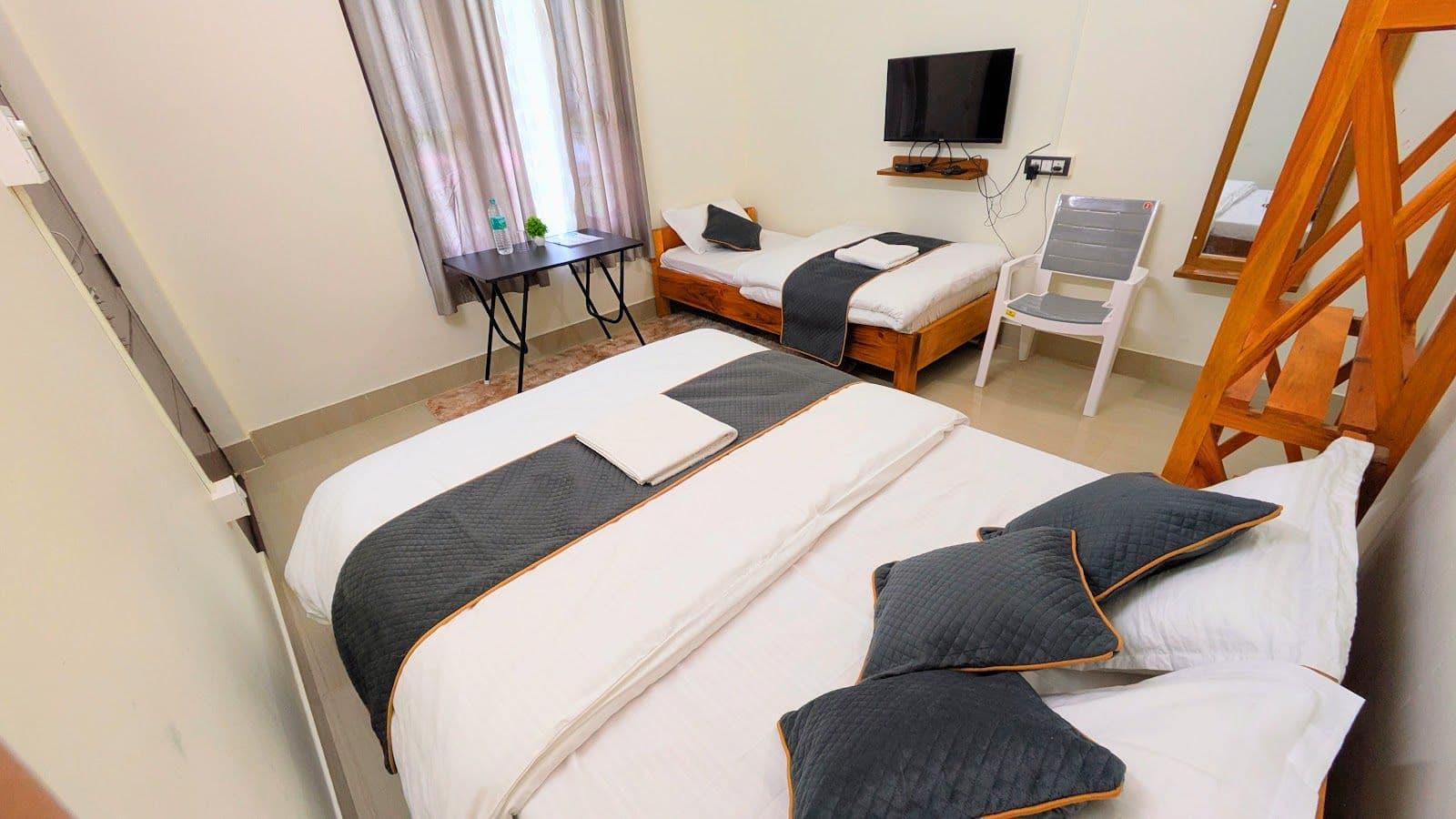 Hillside Home w/ Bonfire & Mtn Views, NE in Dirang, Arunachal Pradesh 2