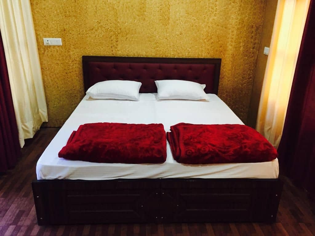 Hilltop w/ Excellent Views, HP - Himachal Pradesh photo 5