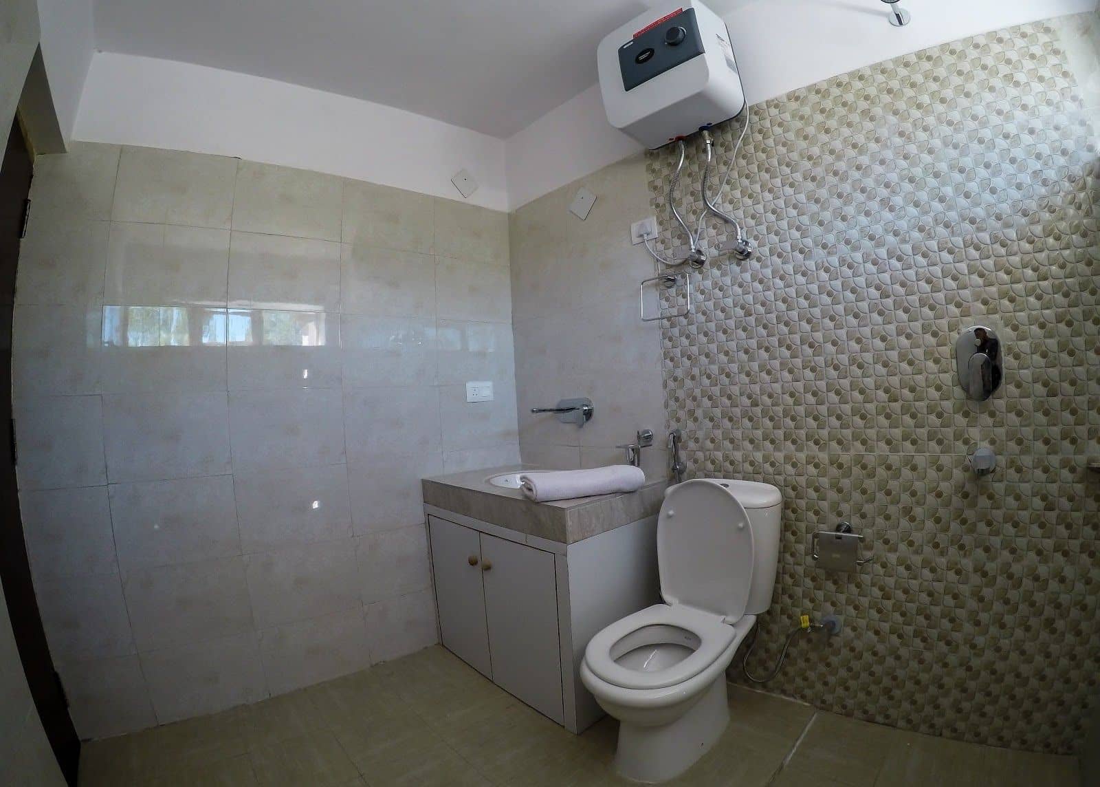 Organic Homestay w/ Home Meals & Garden, Ladakh - Leh, Ladakh photo 4