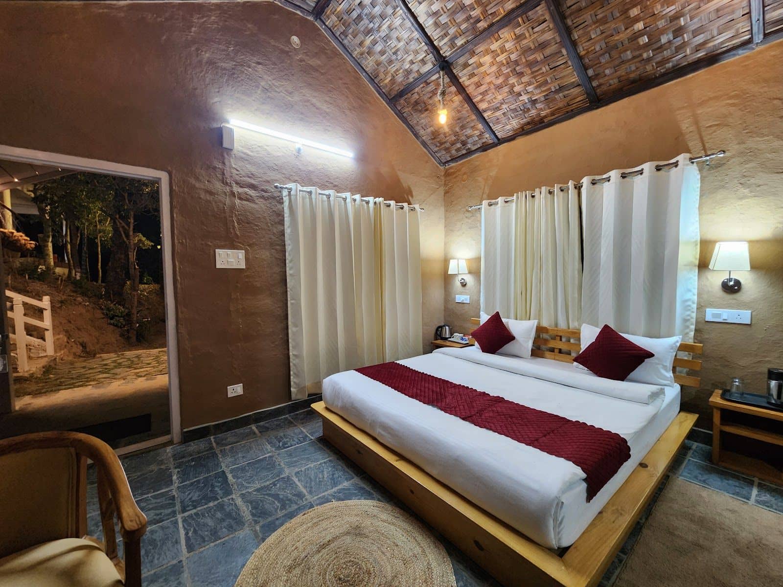 Wooden Cottages w/ Bonfire & Views, HP - Kandaghat, HP photo 3