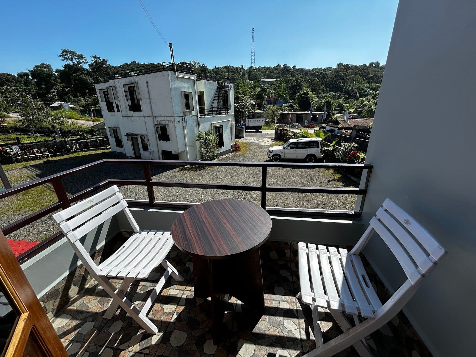 Cozy Gateway With Authentic Khasi Hospitality in Pongtung 8