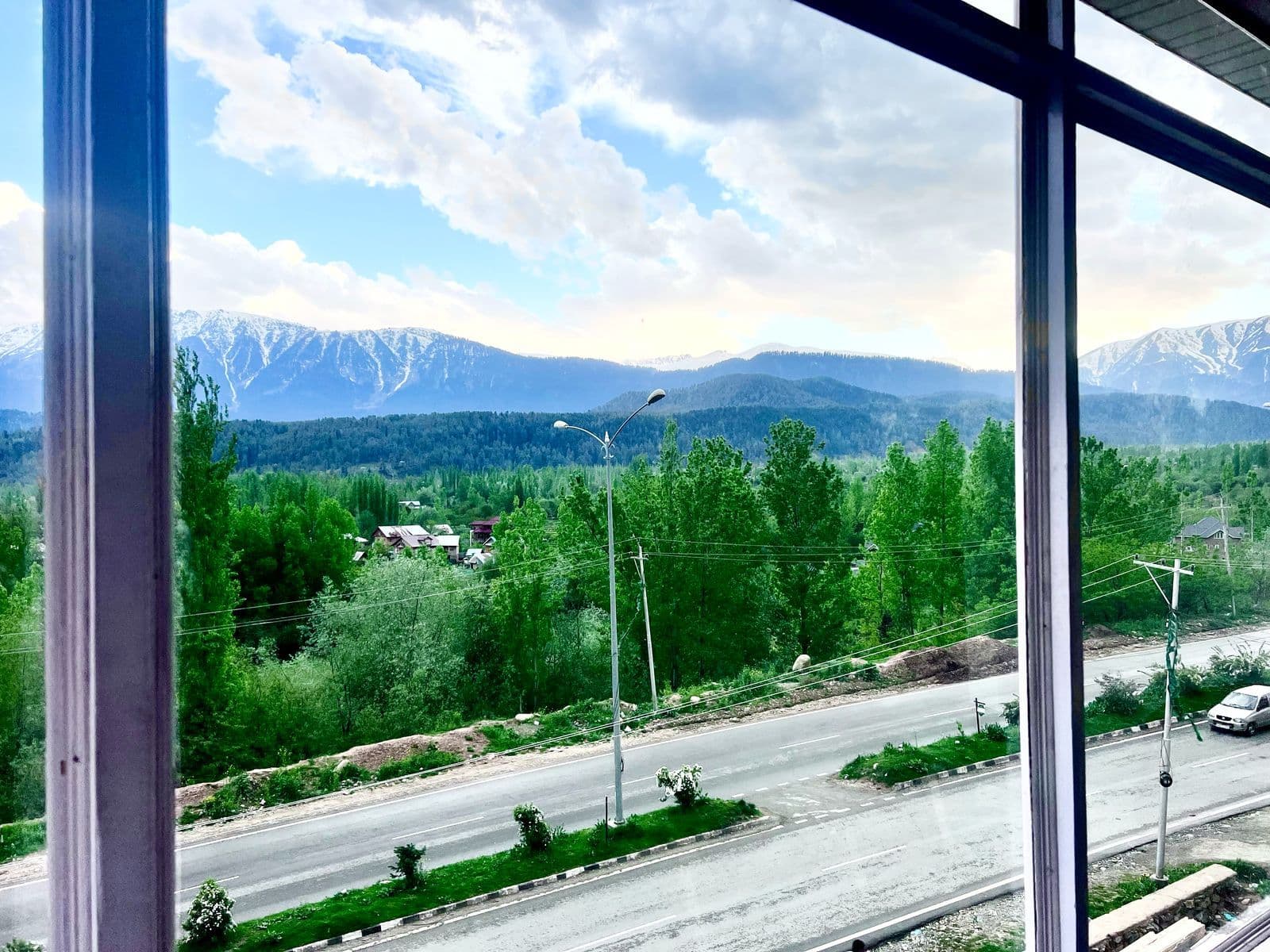 Homestay w/ Mountain Views & Home Meals, J&K in India 5