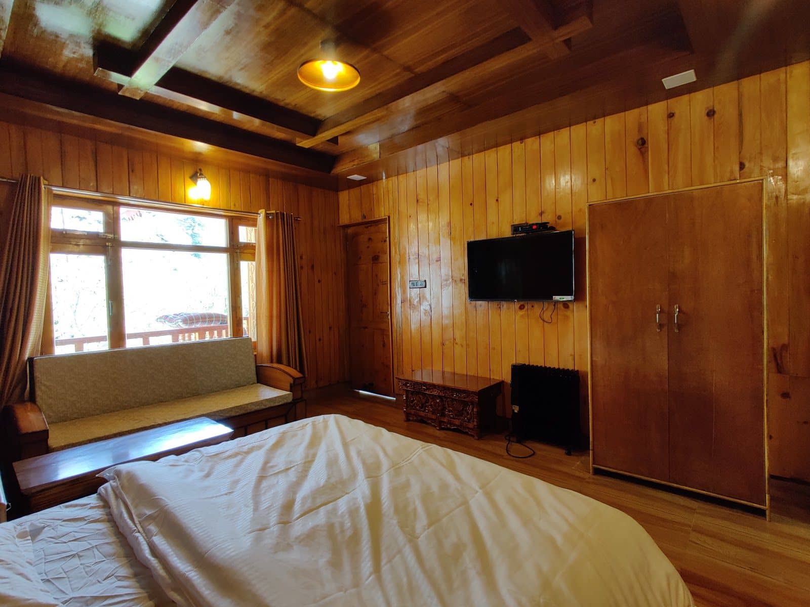 Mountain View Homestay w/ Hot Water, UK - Uttarakhand photo 3