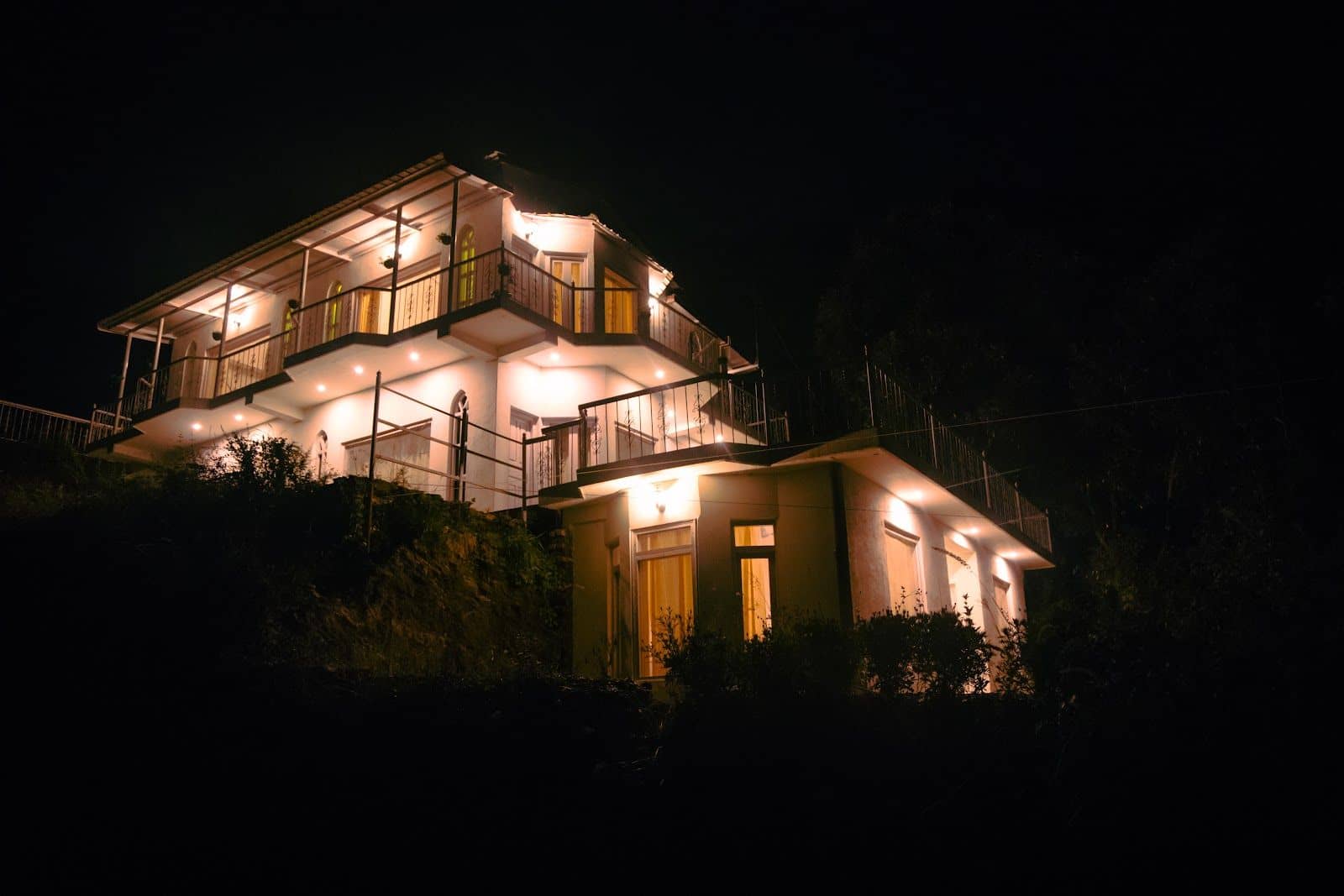 Homestay w/ Sunrise & Sunset Views, Uttarakhand - Chaubatia, Uttarakhand photo 4