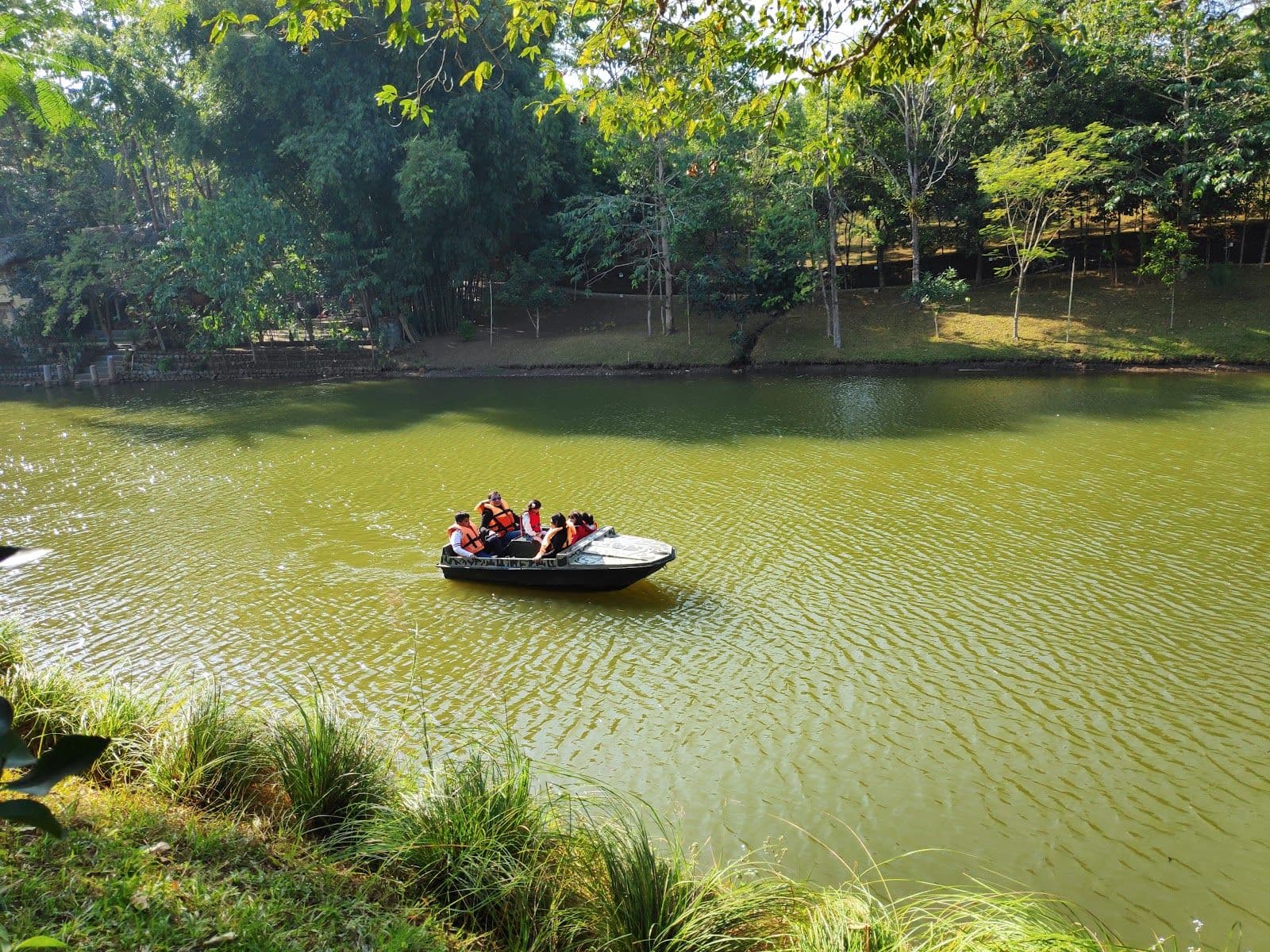 Riverside Resort with Pool & Cozy Cottages in Ri Bhoi 8