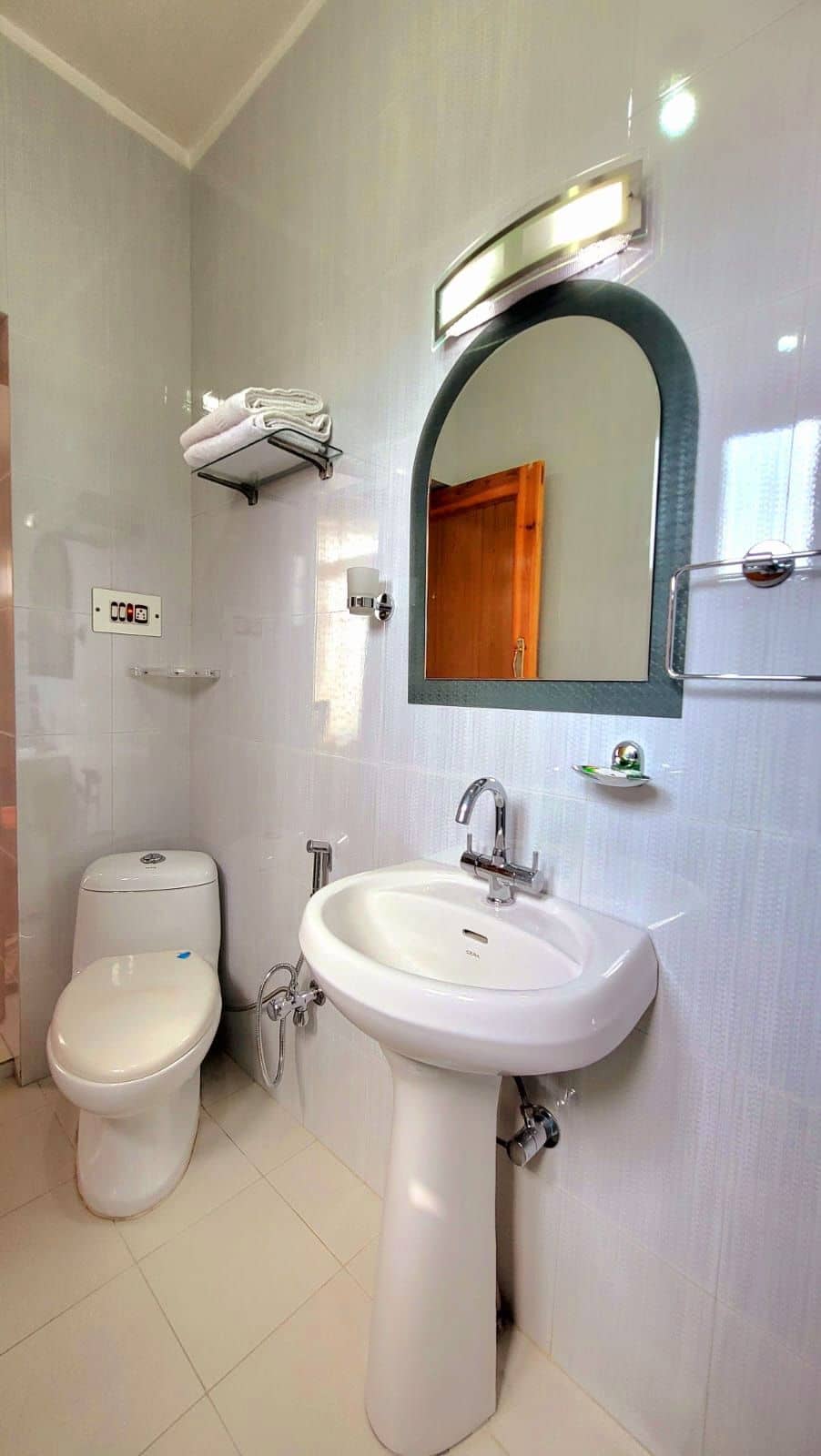 Heated Homestay w/ Valley Views, Jammu & Kashmir - Srinagar, Jammu & Kashmir photo 4