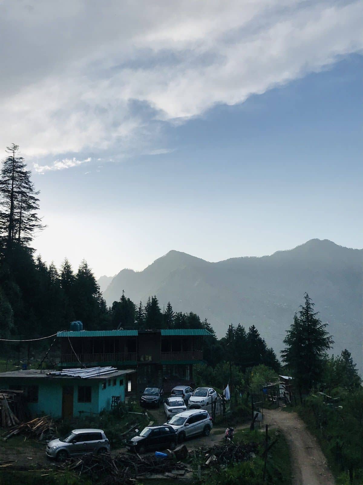 Hilltop Homestay w/ Bonfire & Live Music, HP - Sainj, HP photo 5