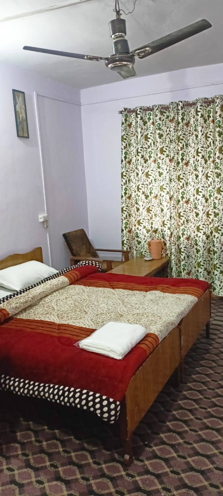 Warm Homestay w/ Delicious Meals, Jammu & Kashmir - Srinagar, Jammu & Kashmir photo 5