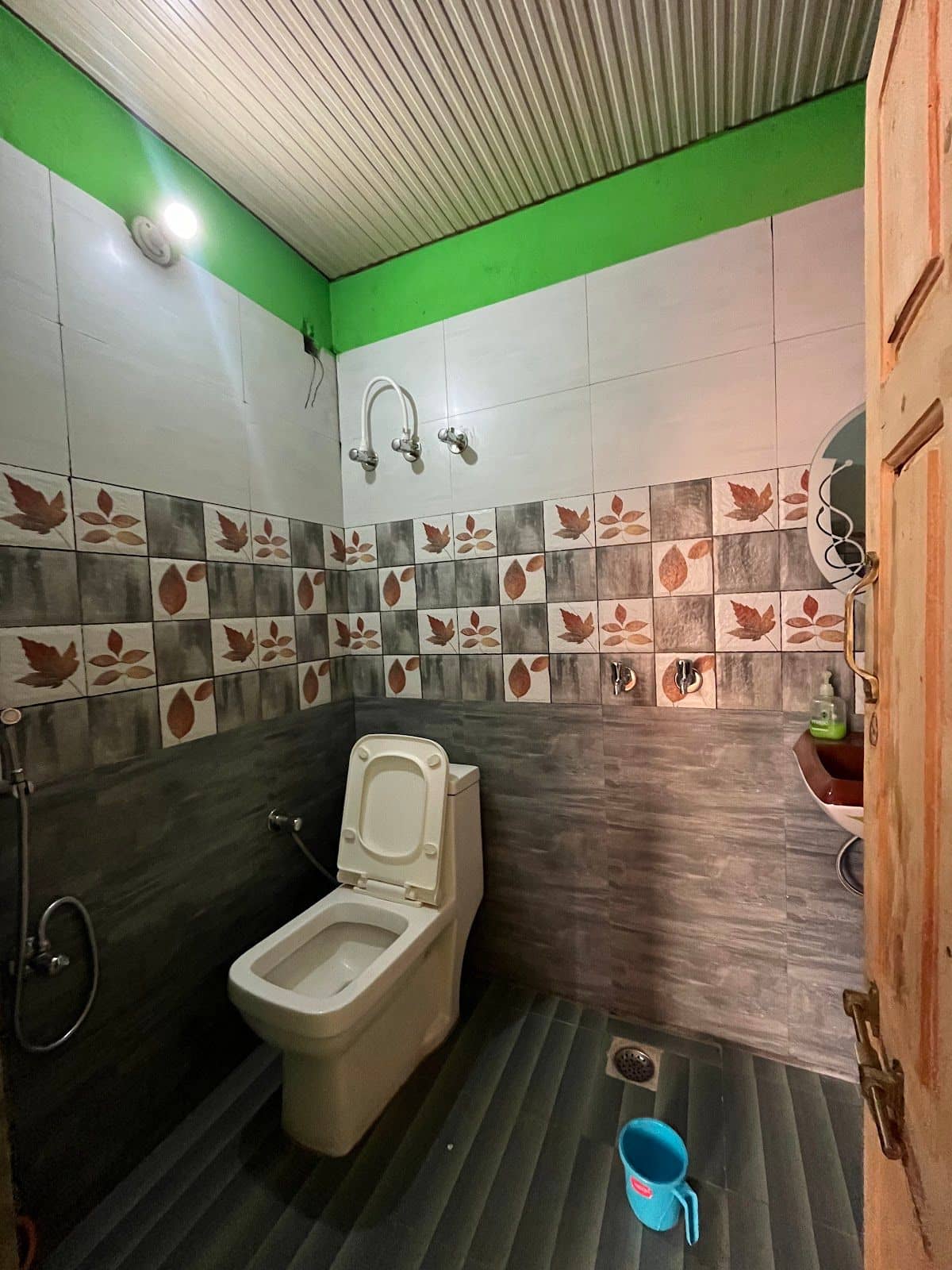 Hilltop Homestay w/ Home Meals & Treks, UT - Uttarakhand photo 4