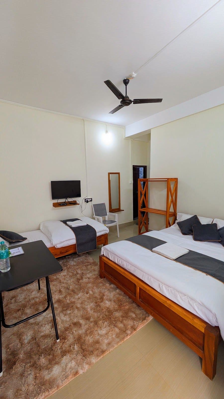 Hillside Home w/ Bonfire & Mtn Views, NE in Dirang, Arunachal Pradesh 8