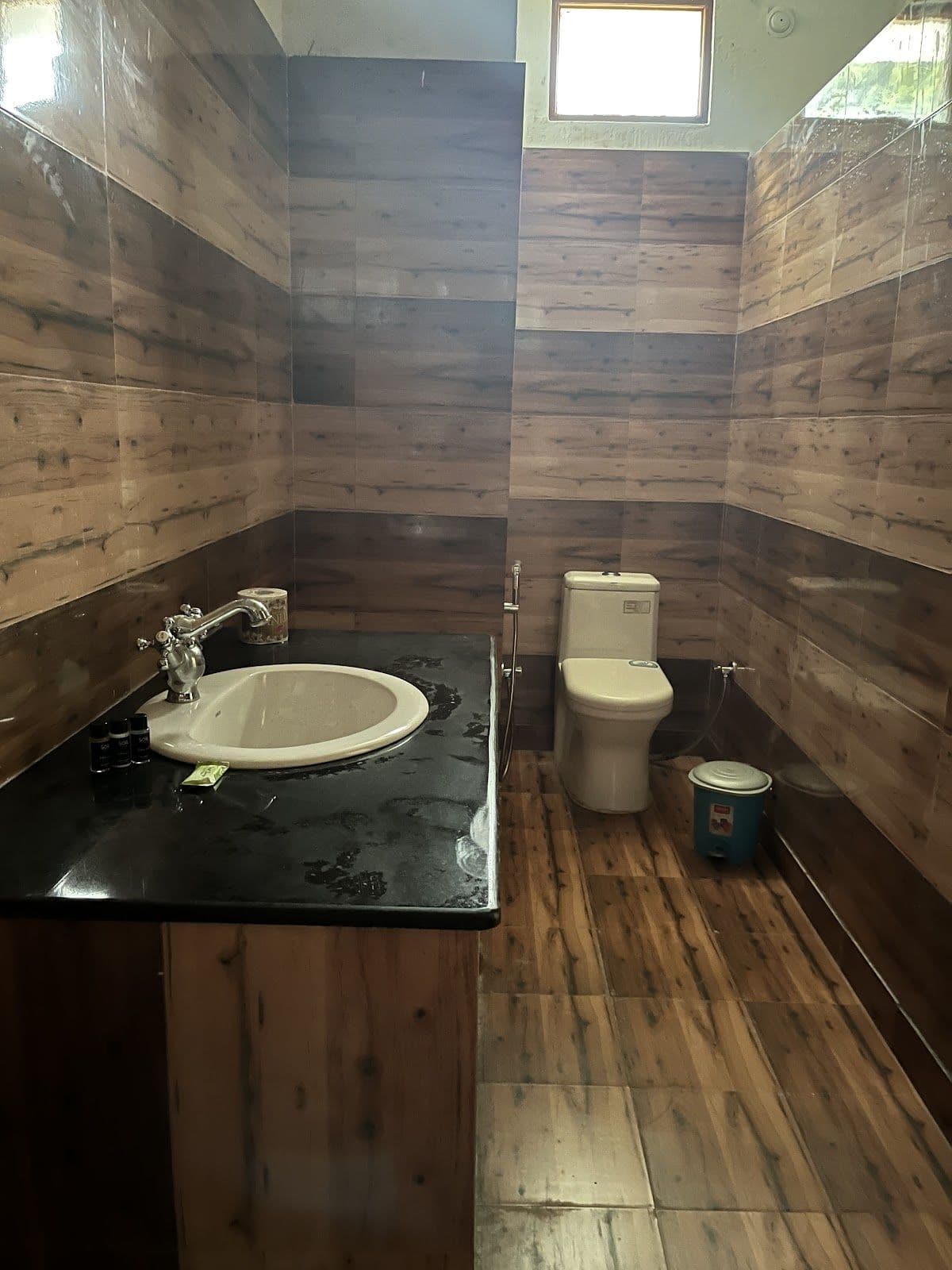 Mountain Resort w/ Home Meals & Views, Uttarakhand in Syanachatti, Uttarakhand 2