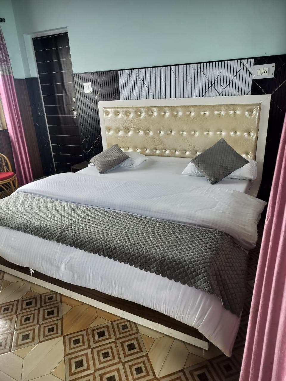 Cottage w/ Sunrise Views & Bonfire in Kanatal 8