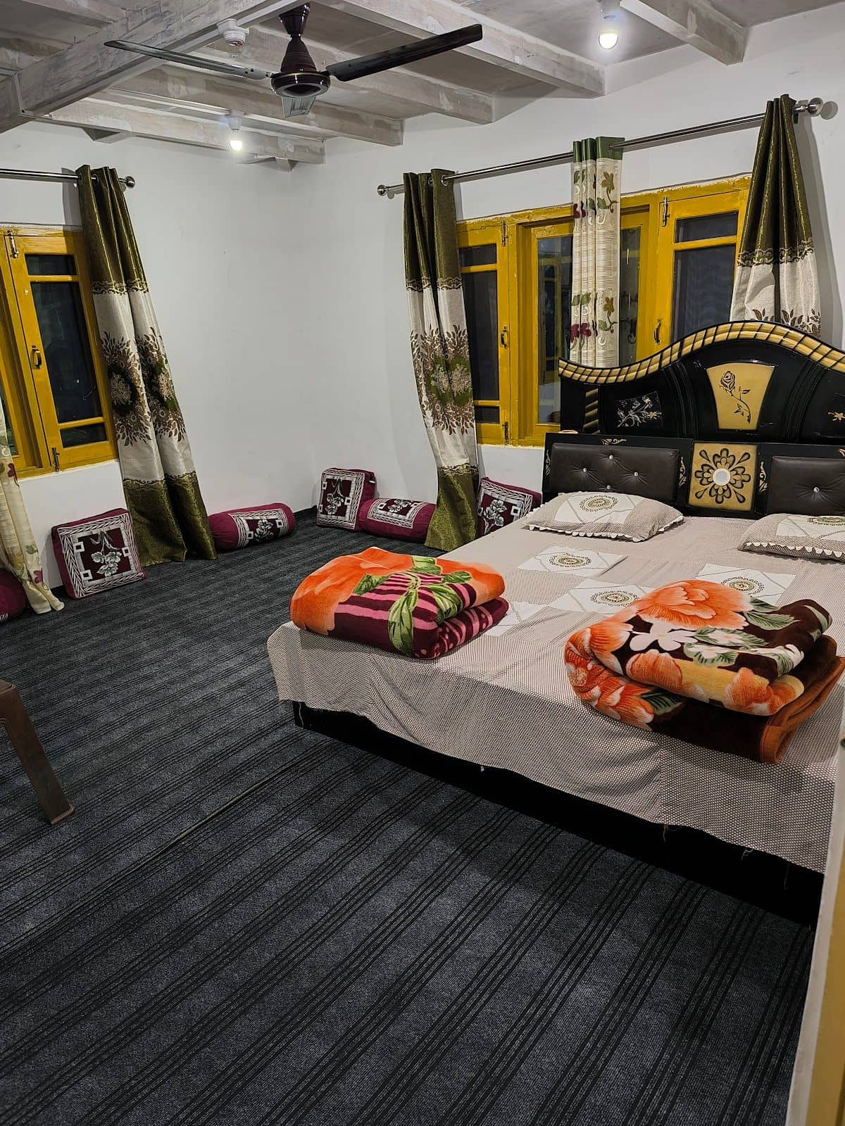 Clean Homestay w/ Polite Staff, J&K - Teetwal, J&K photo 5